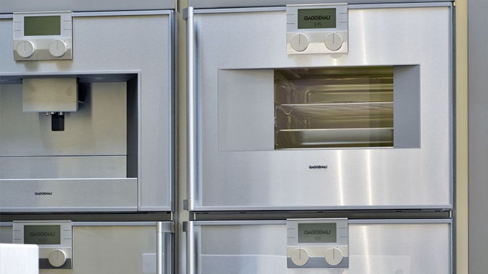 custom-fitted-gaggenau-kitchen-appliances-in-chelsea
