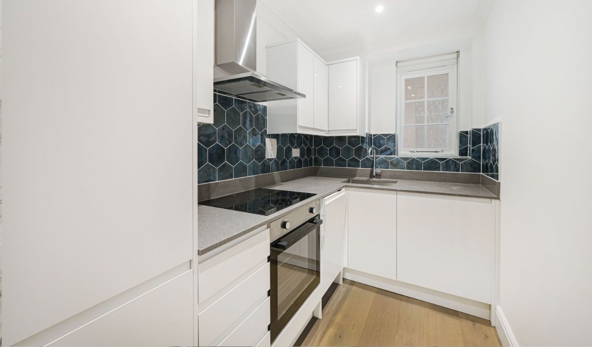 Knightsbridge Apartment img03